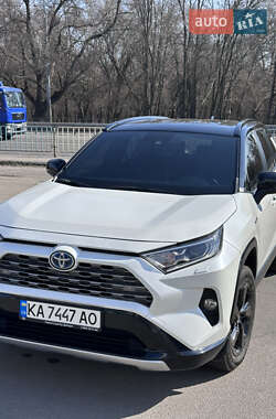 Внедорожник / Кроссовер Toyota RAV4 2021 в Днепре