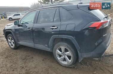 Внедорожник / Кроссовер Toyota RAV4 2021 в Киеве