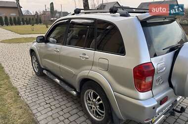 Внедорожник / Кроссовер Toyota RAV4 2003 в Кременце