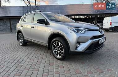 Позашляховик / Кросовер Toyota RAV4 2017 в Калуші