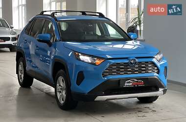 Внедорожник / Кроссовер Toyota RAV4 2020 в 