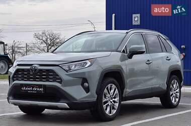 Позашляховик / Кросовер Toyota RAV4 2019 в Миколаєві