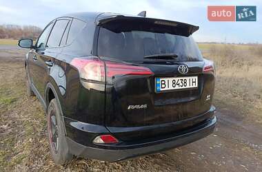 Внедорожник / Кроссовер Toyota RAV4 2017 в Киеве
