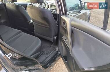 Внедорожник / Кроссовер Toyota RAV4 2017 в Киеве