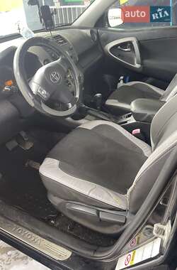 Внедорожник / Кроссовер Toyota RAV4 2007 в 
