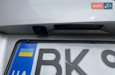 Внедорожник / Кроссовер Toyota RAV4 2006 в 