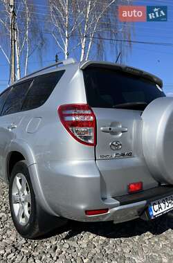 Позашляховик / Кросовер Toyota RAV4 2010 в 