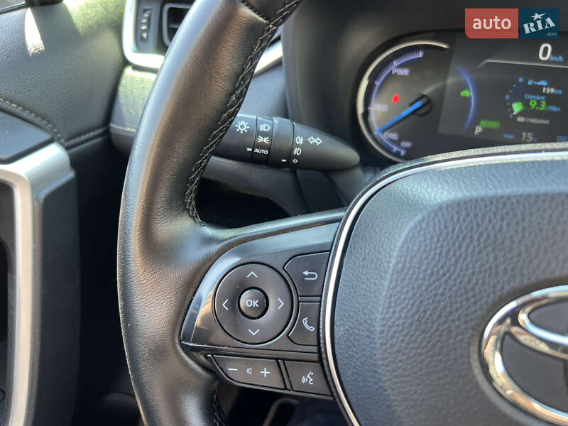 Внедорожник / Кроссовер Toyota RAV4 2019 в Ужгороде