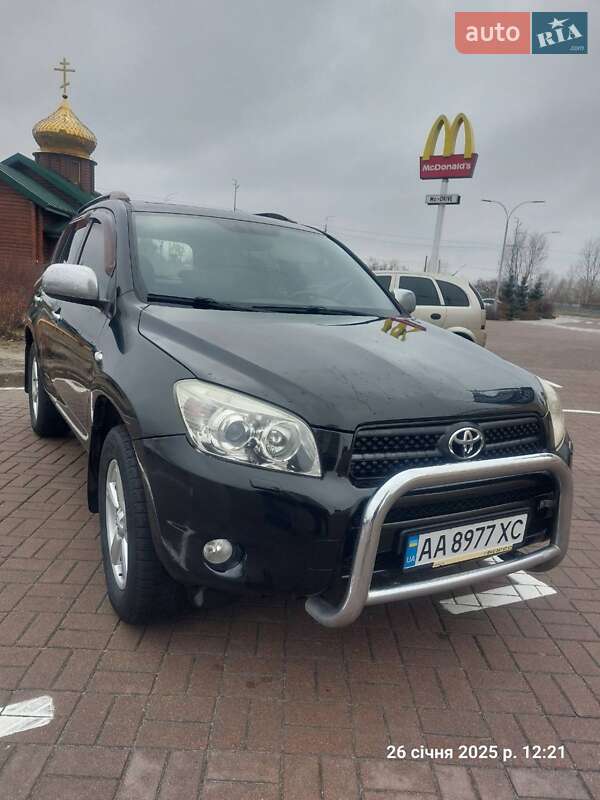 Внедорожник / Кроссовер Toyota RAV4 2006 в Киеве
