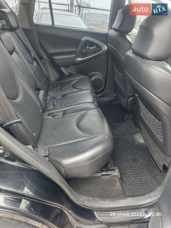 Внедорожник / Кроссовер Toyota RAV4 2006 в Киеве