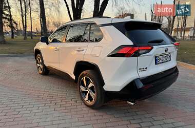 Внедорожник / Кроссовер Toyota RAV4 2021 в 
