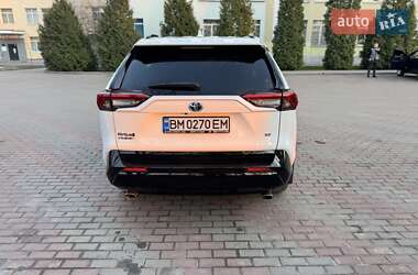 Внедорожник / Кроссовер Toyota RAV4 2021 в 