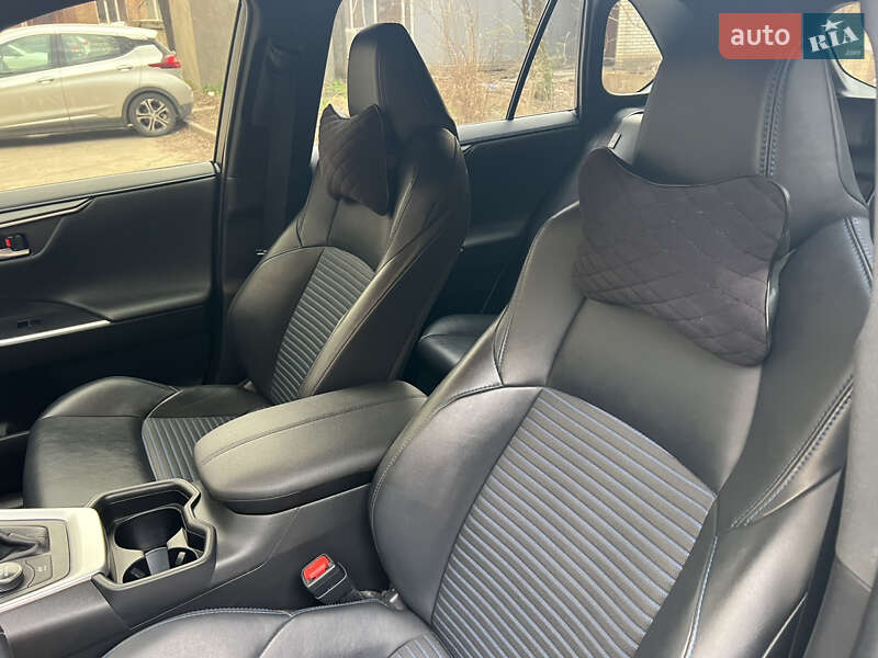 Позашляховик / Кросовер Toyota RAV4 2019 в Києві