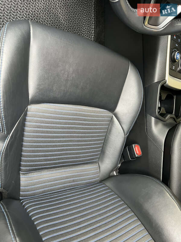 Позашляховик / Кросовер Toyota RAV4 2019 в Києві