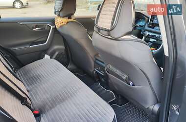 Внедорожник / Кроссовер Toyota RAV4 2020 в Кременчуге
