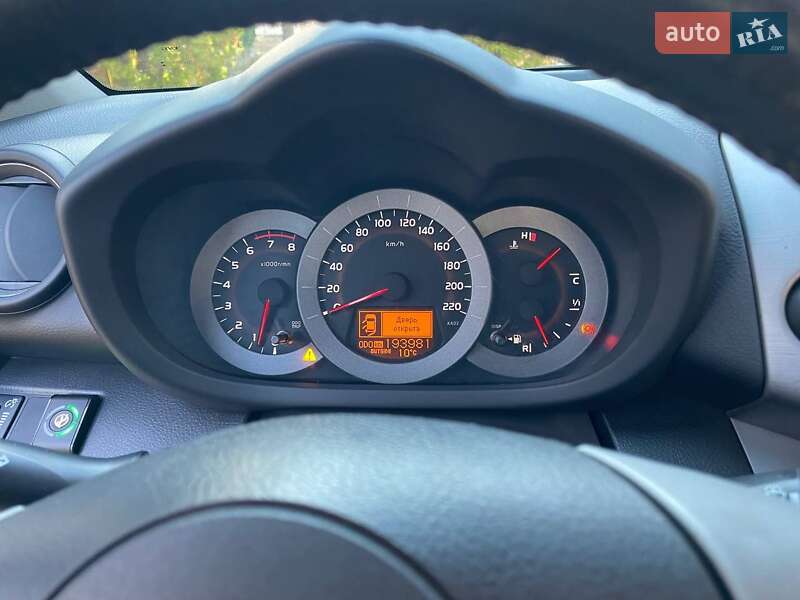 Внедорожник / Кроссовер Toyota RAV4 2007 в Киеве