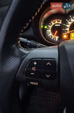 Внедорожник / Кроссовер Toyota RAV4 2009 в 