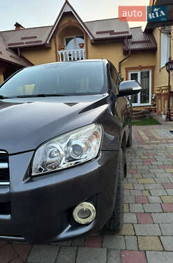 Внедорожник / Кроссовер Toyota RAV4 2009 в 