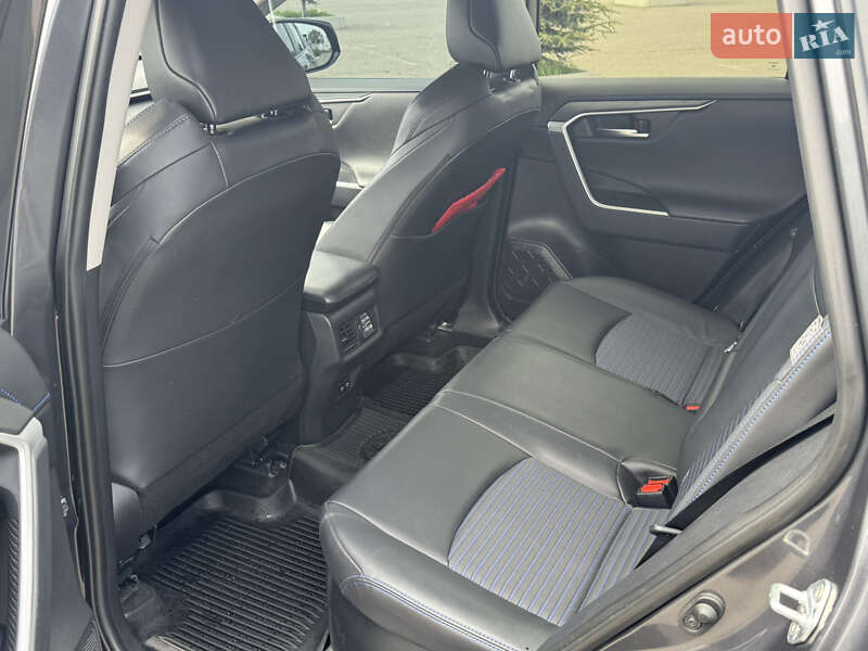 Внедорожник / Кроссовер Toyota RAV4 2019 в Одессе