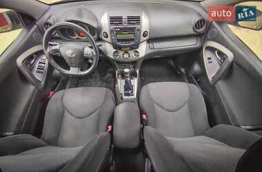 Внедорожник / Кроссовер Toyota RAV4 2009 в 