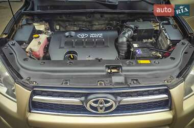 Внедорожник / Кроссовер Toyota RAV4 2009 в 