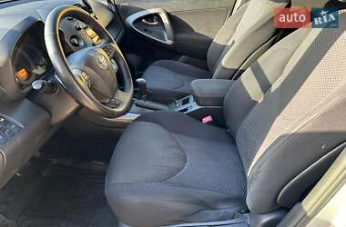 Позашляховик / Кросовер Toyota RAV4 2009 в 