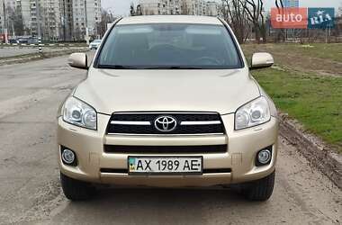 Внедорожник / Кроссовер Toyota RAV4 2009 в 