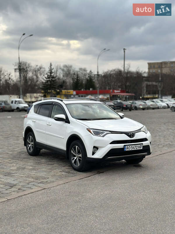 Позашляховик / Кросовер Toyota RAV4 2018 в Києві