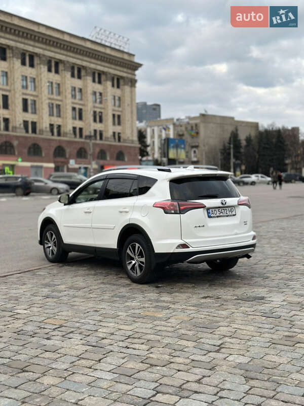 Позашляховик / Кросовер Toyota RAV4 2018 в Києві