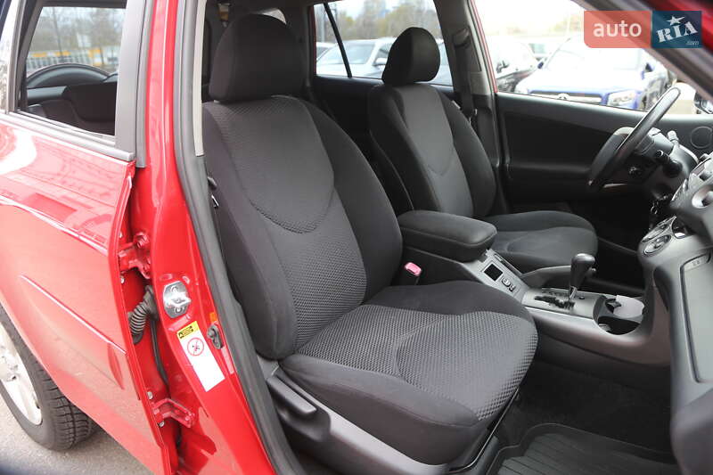 Внедорожник / Кроссовер Toyota RAV4 2006 в Киеве