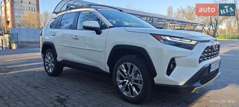 Внедорожник / Кроссовер Toyota RAV4 2022 в Киеве фото 4 Внедорожник / Кроссовер Toyota RAV4 2022 в Киеве