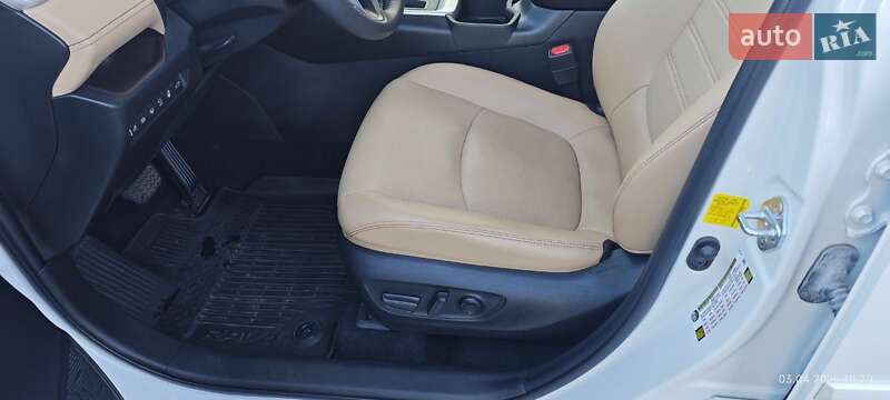 Внедорожник / Кроссовер Toyota RAV4 2022 в Киеве фото 23 Внедорожник / Кроссовер Toyota RAV4 2022 в Киеве