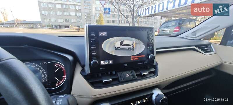 Внедорожник / Кроссовер Toyota RAV4 2022 в Киеве фото 40 Внедорожник / Кроссовер Toyota RAV4 2022 в Киеве