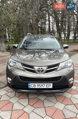 Внедорожник / Кроссовер Toyota RAV4 2013 в 