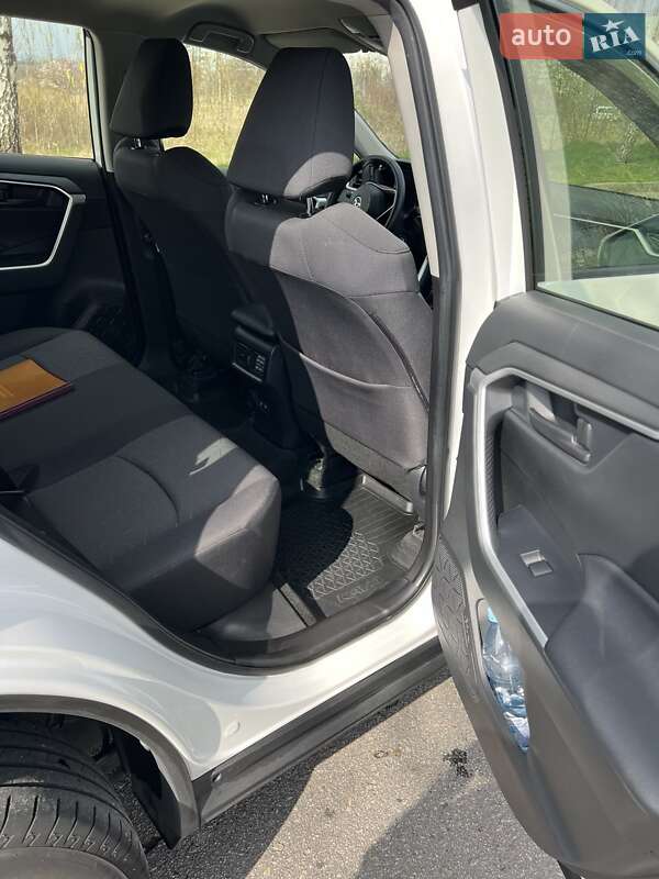 Внедорожник / Кроссовер Toyota RAV4 2021 в Запорожье фото 9 Внедорожник / Кроссовер Toyota RAV4 2021 в Запорожье