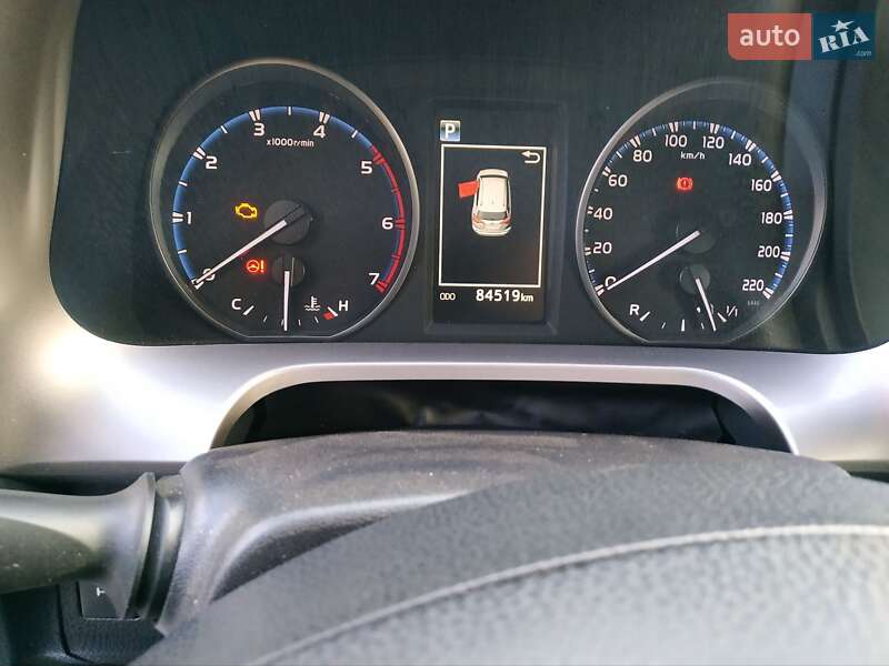 Позашляховик / Кросовер Toyota RAV4 2017 в Кам'янському