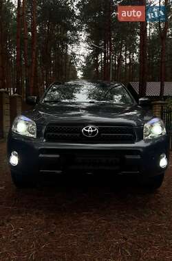 Внедорожник / Кроссовер Toyota RAV4 2006 в Киеве