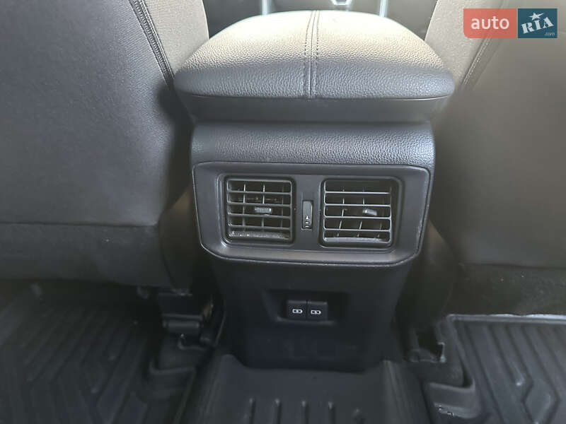 Позашляховик / Кросовер Toyota RAV4 2022 в Тячеві