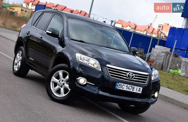 Внедорожник / Кроссовер Toyota RAV4 2010 в Дрогобыче