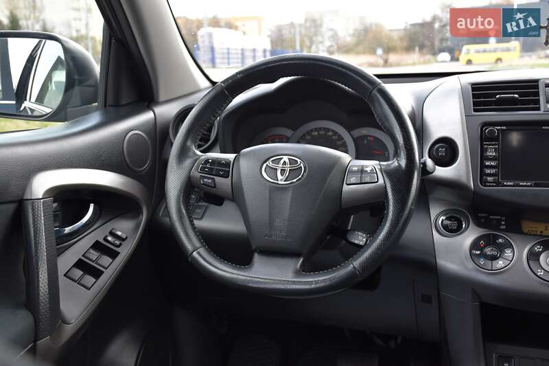 Внедорожник / Кроссовер Toyota RAV4 2010 в Дрогобыче