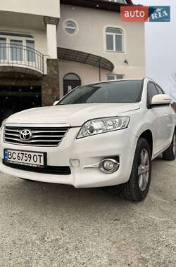 Внедорожник / Кроссовер Toyota RAV4 2011 в 