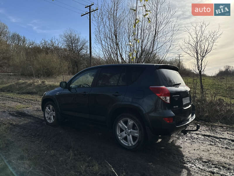 Позашляховик / Кросовер Toyota RAV4 2005 в Козові