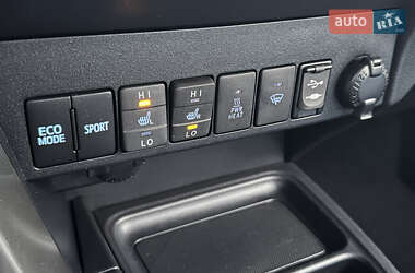 Внедорожник / Кроссовер Toyota RAV4 2013 в 
