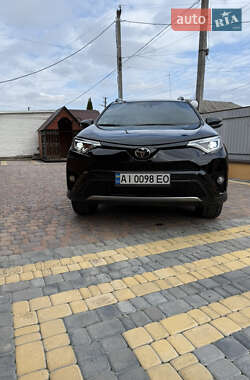 Позашляховик / Кросовер Toyota RAV4 2018 в Фастові
