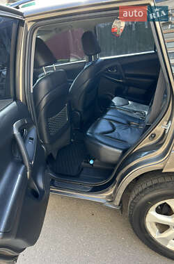 Внедорожник / Кроссовер Toyota RAV4 2009 в 