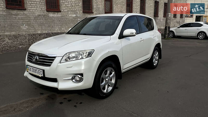 Toyota RAV4 2010