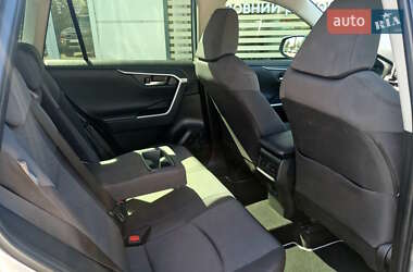 Внедорожник / Кроссовер Toyota RAV4 2022 в 