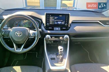 Внедорожник / Кроссовер Toyota RAV4 2022 в 