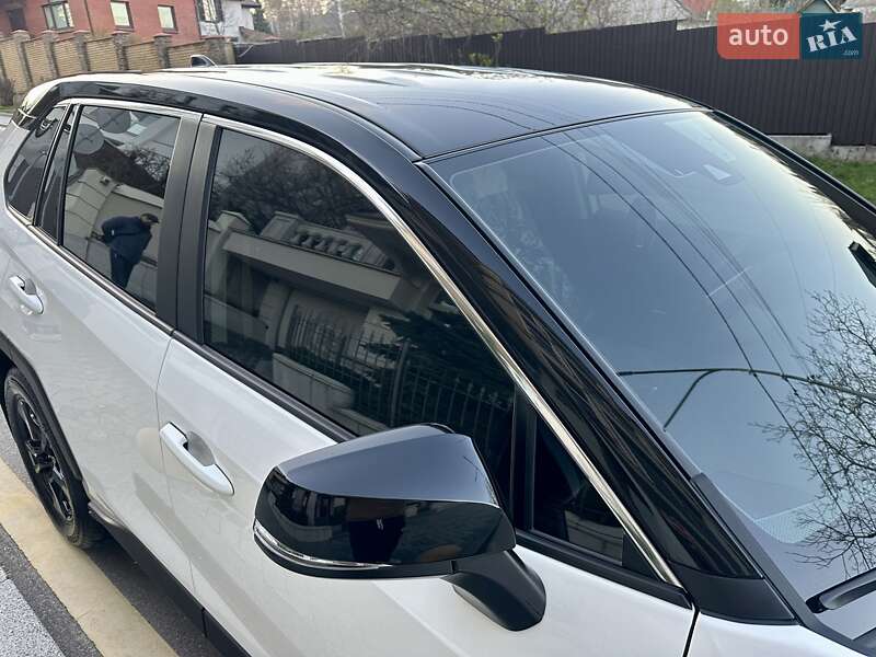 Внедорожник / Кроссовер Toyota RAV4 2025 в Киеве