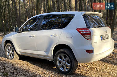 Позашляховик / Кросовер Toyota RAV4 2011 в 